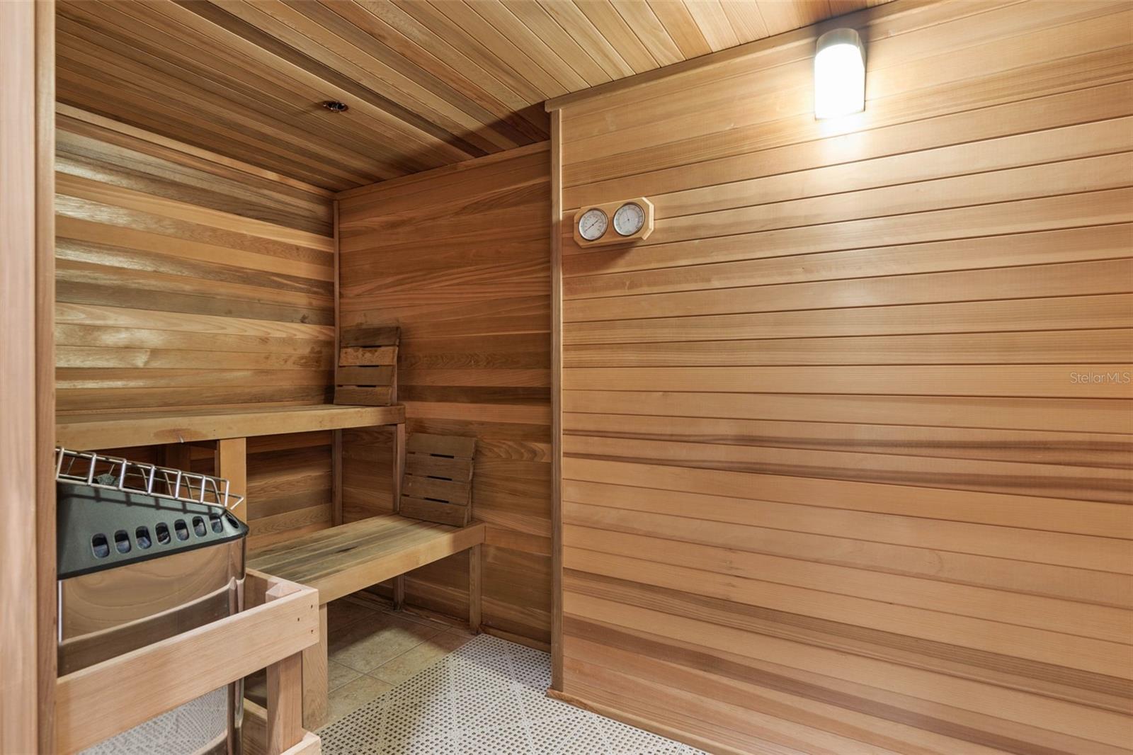 HAMMOCK DUNES - Residential