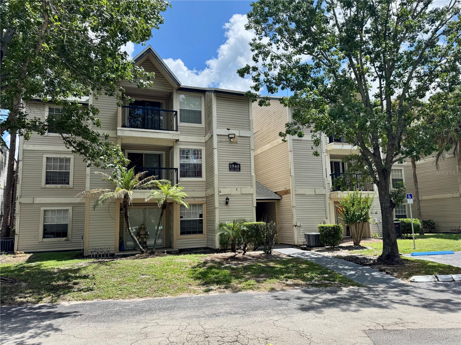 1948 LAKE ATRIUMS CIRCLE 119