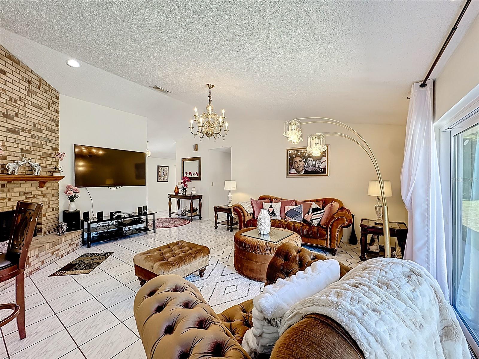 MANDARIN SEC 8 - Residential