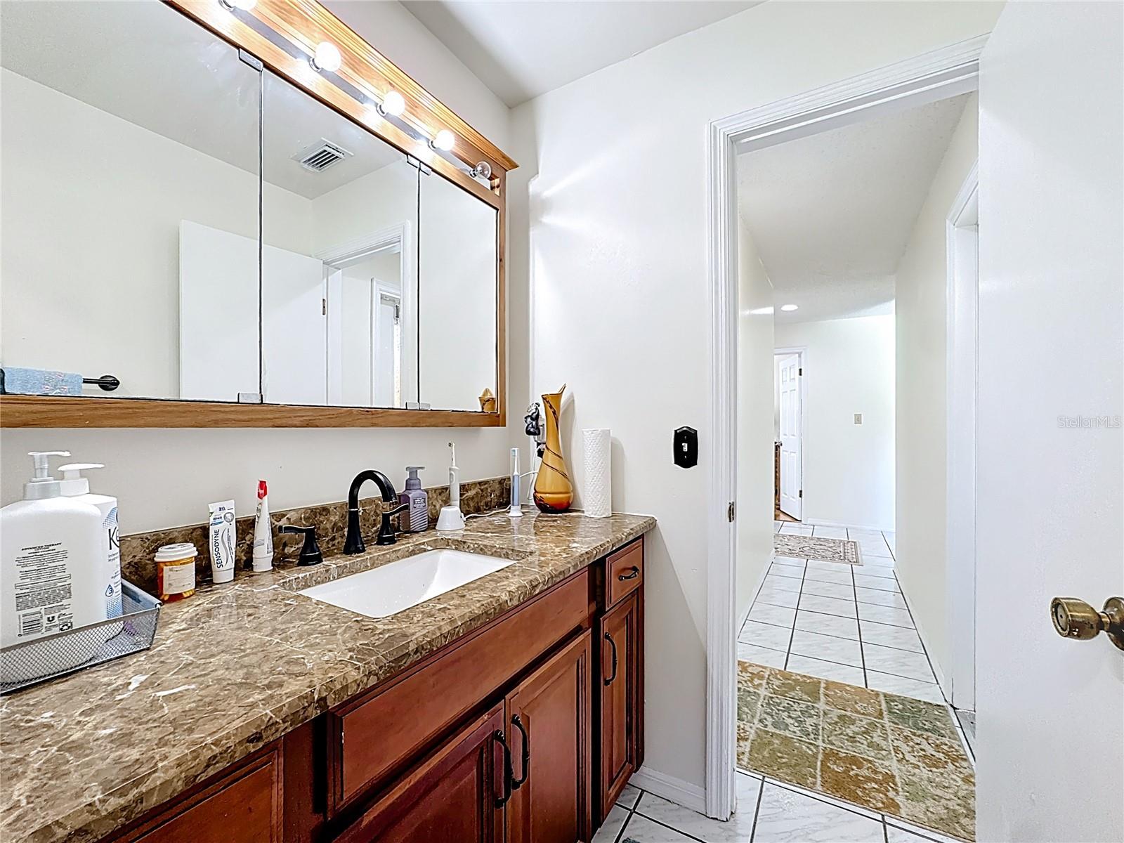 MANDARIN SEC 8 - Residential