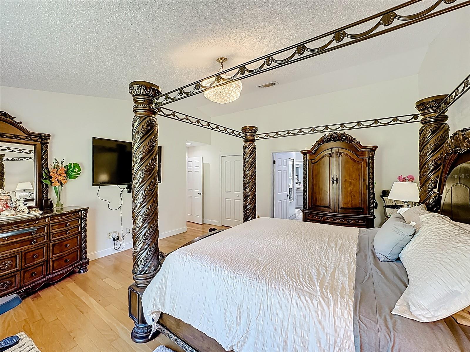 MANDARIN SEC 8 - Residential