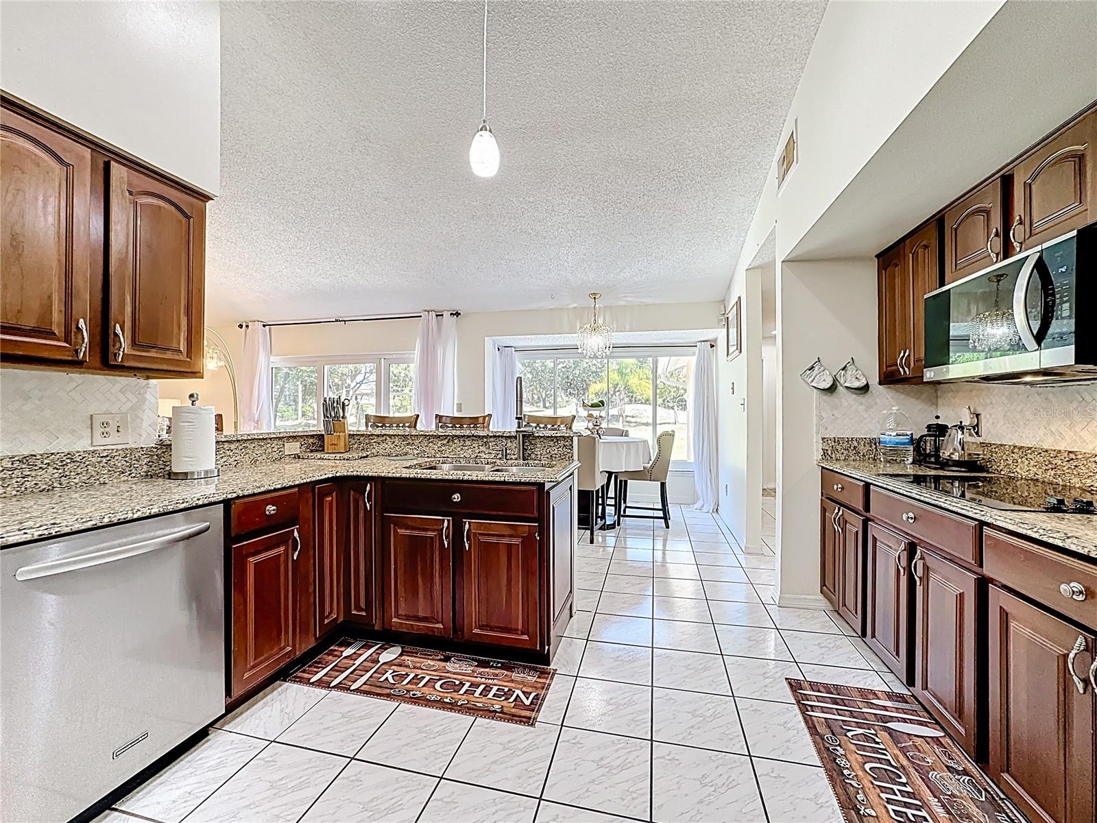 MANDARIN SEC 8 - Residential