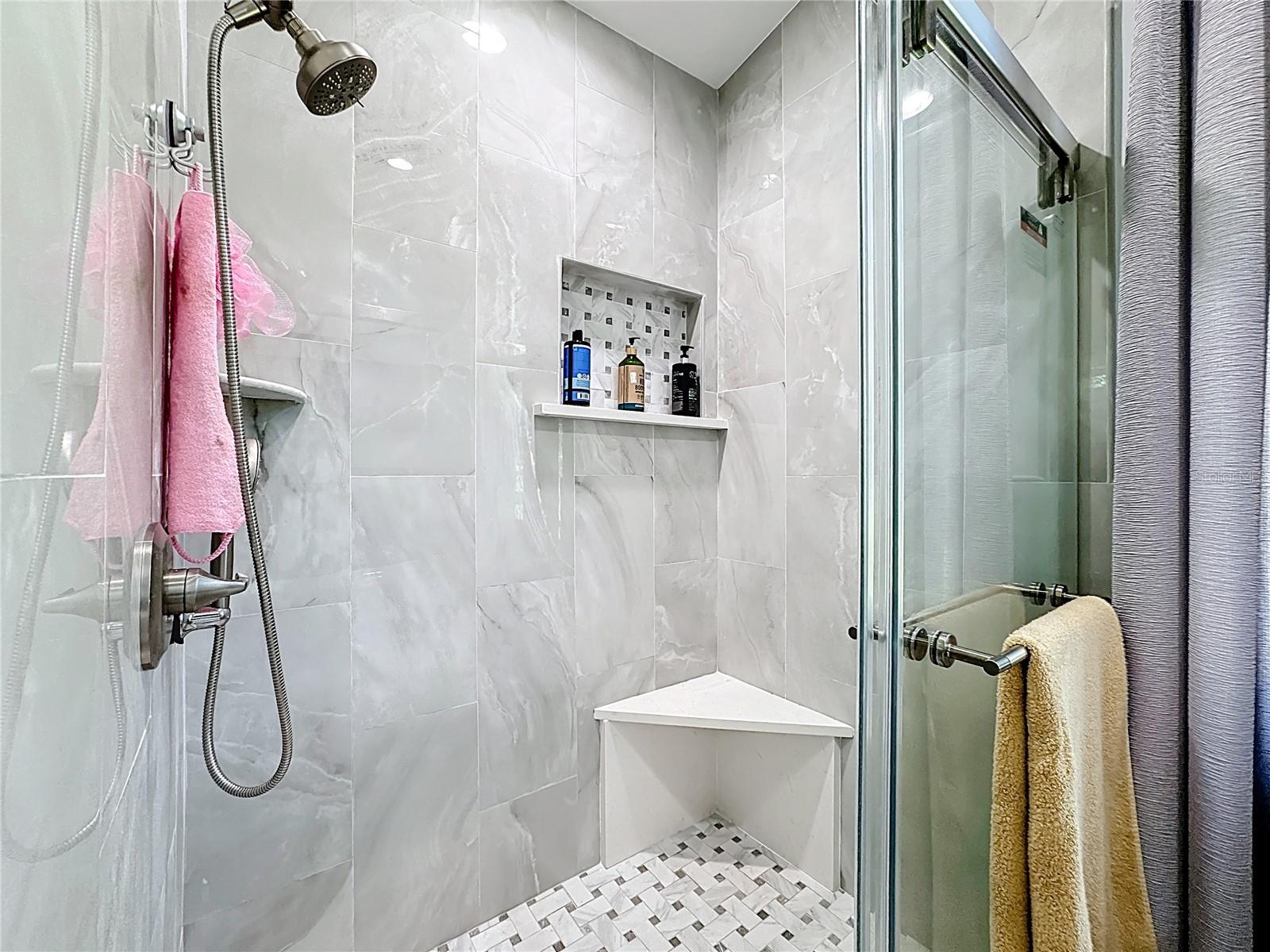 MANDARIN SEC 8 - Residential