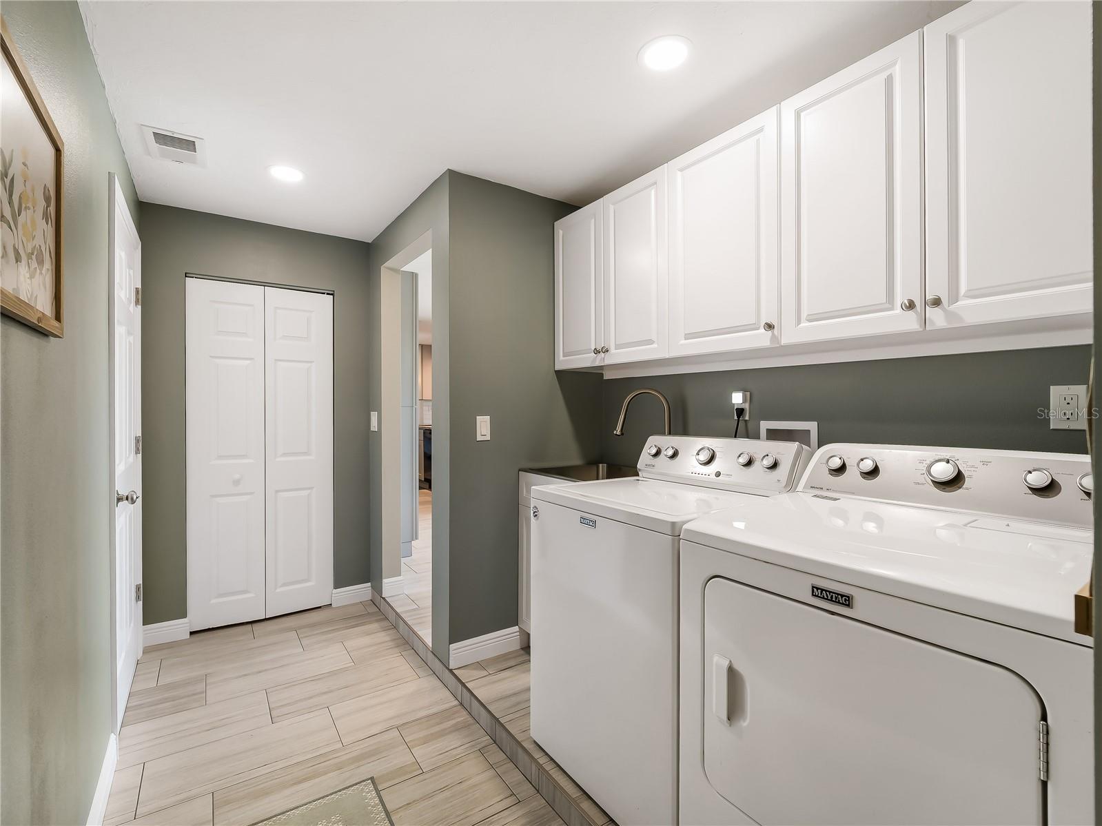 EAST GATE - Residential