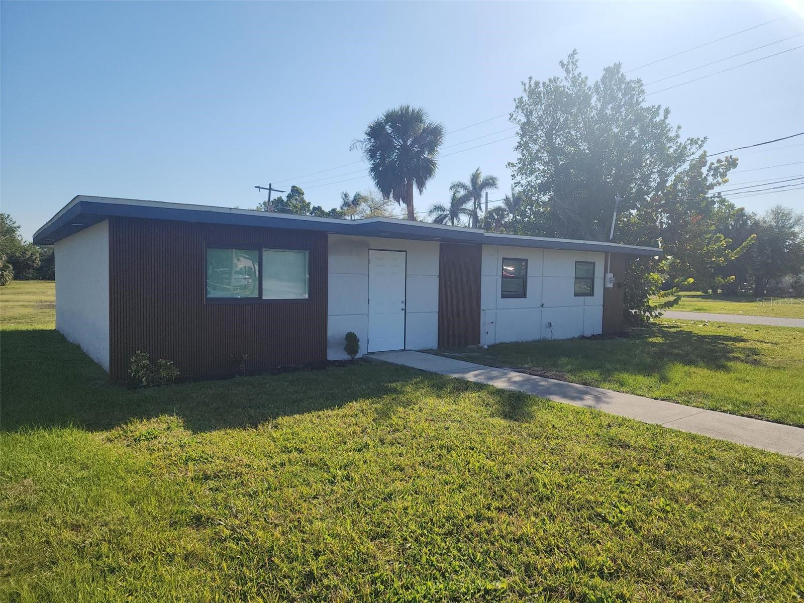 Location, Location, Location. This property is conveniently located in the Downtown Punta Gorda area just off of Olympia Ave. Convenient access to the Courthouse and other Downtown areas as well as I-75. This property would be great for your business.