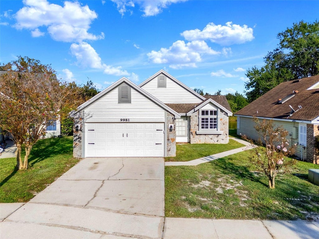 Photo of 9981 Aloma Bend Lane, Oviedo, FL 32765 (MLS # O6439191)