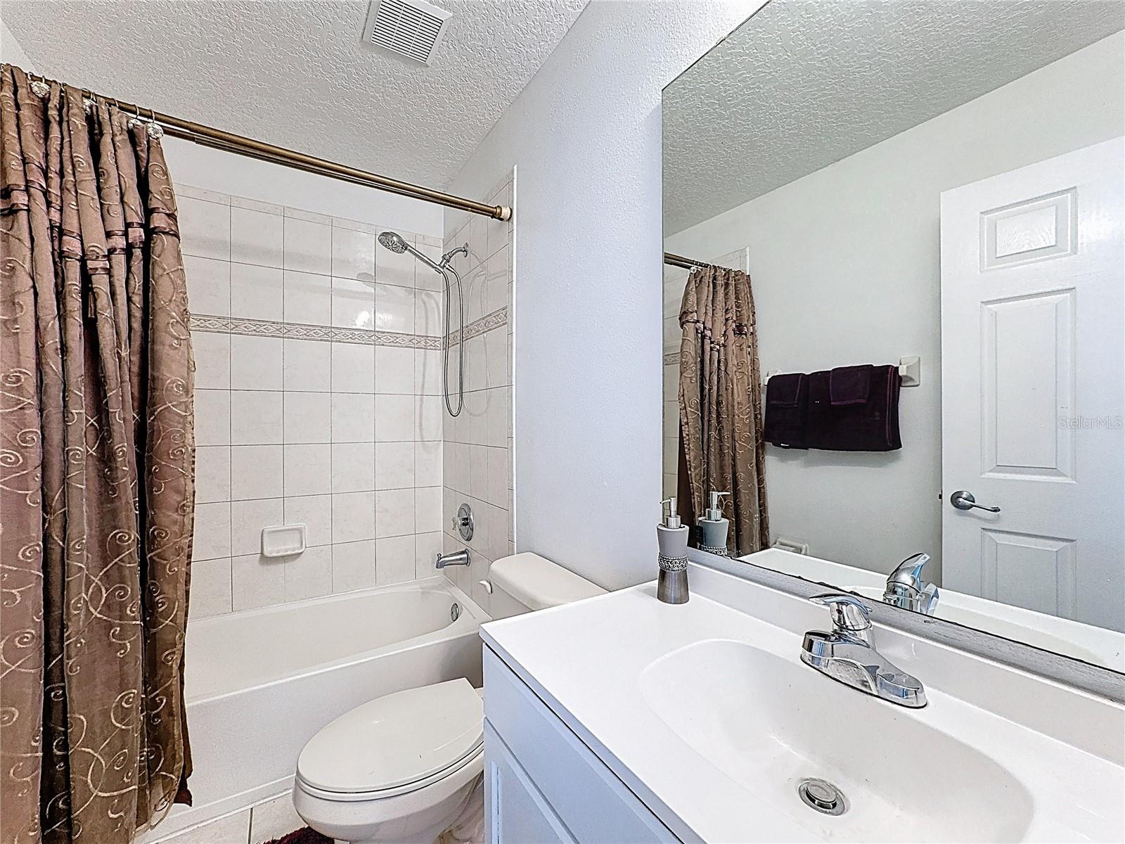 REMINGTON OAKS PH 01 - Residential