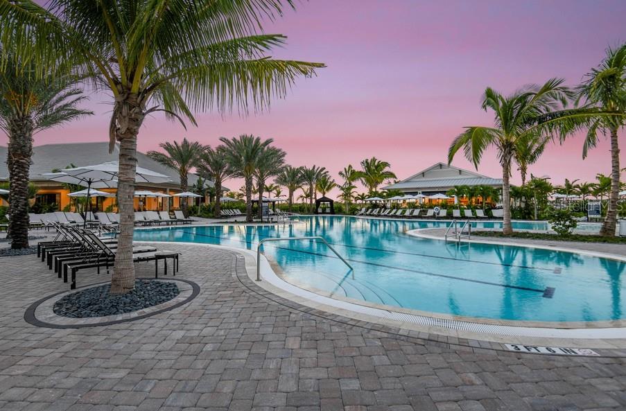 ESPLANADE LAKE CLUB 5 B - Residential