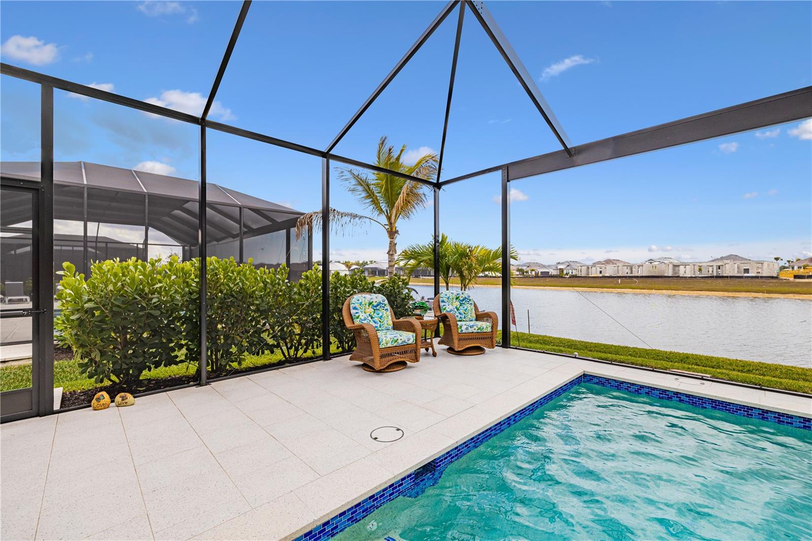 ESPLANADE LAKE CLUB 5 B - Residential