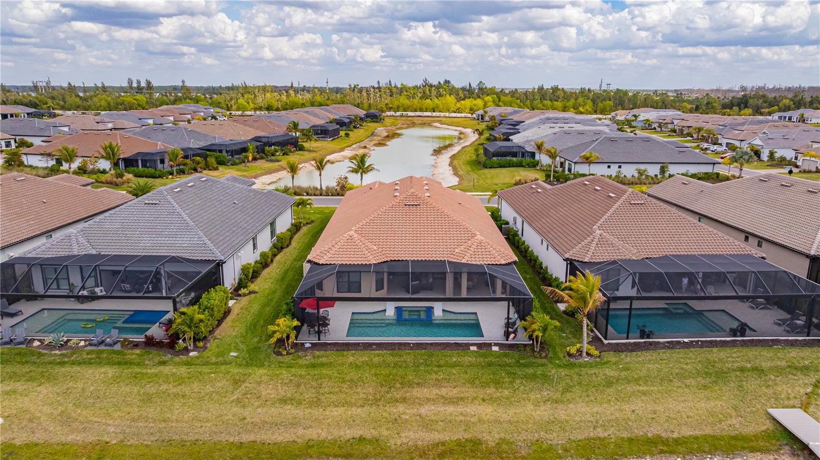 ESPLANADE LAKE CLUB 5 B - Residential