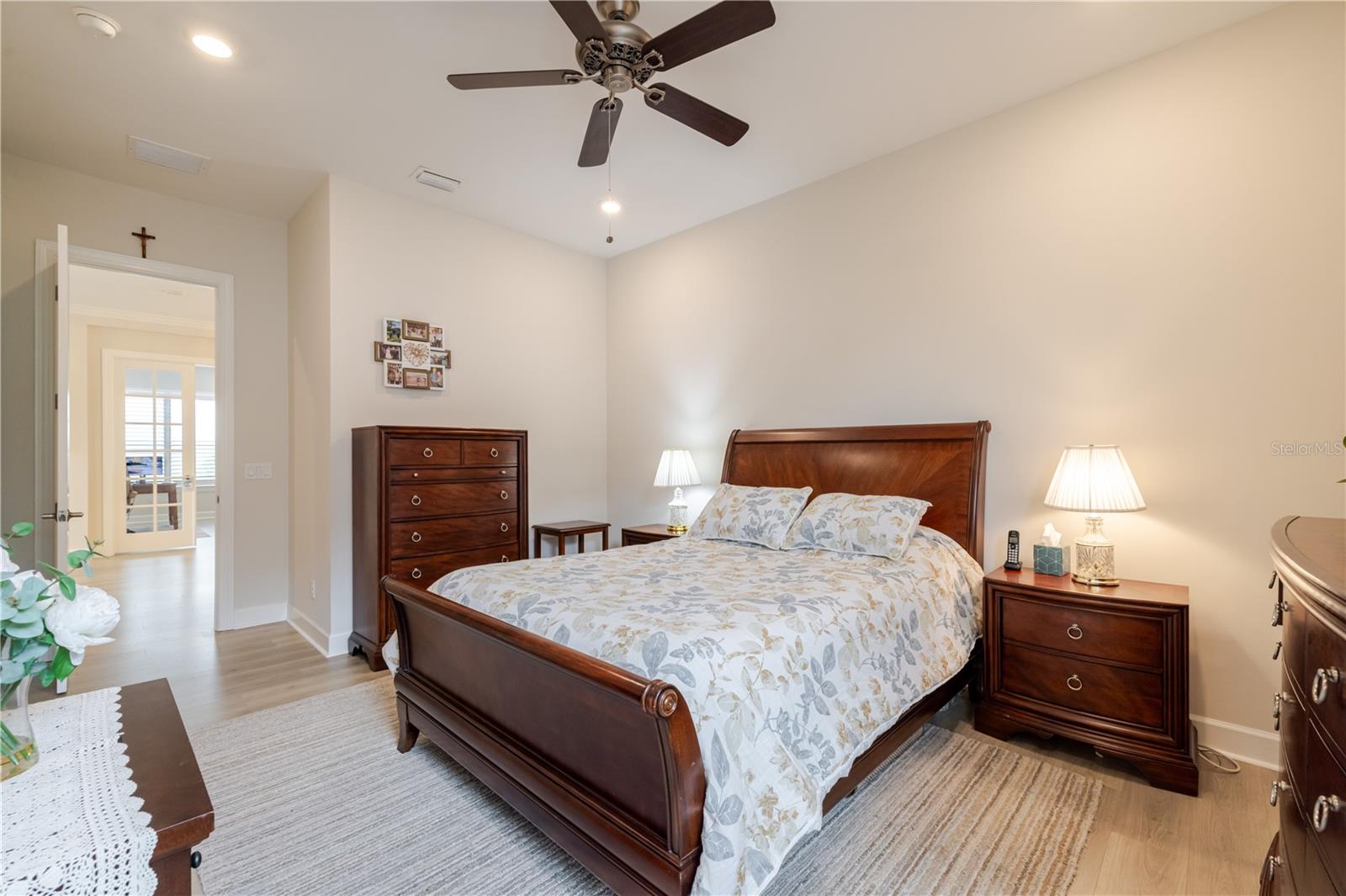 ESPLANADE LAKE CLUB 5 B - Residential