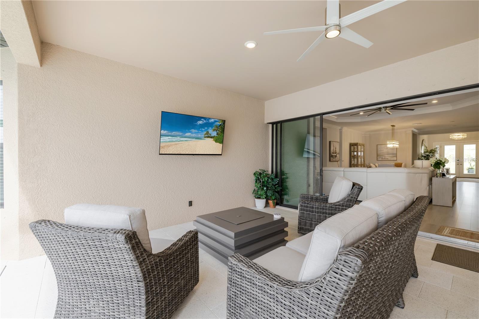 ESPLANADE LAKE CLUB 5 B - Residential