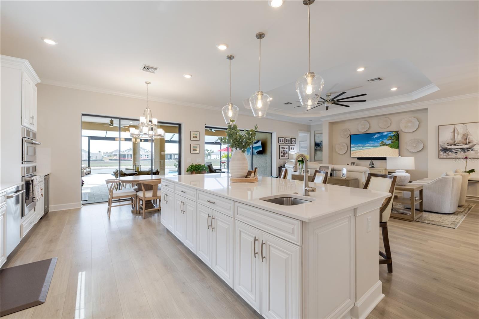 ESPLANADE LAKE CLUB 5 B - Residential