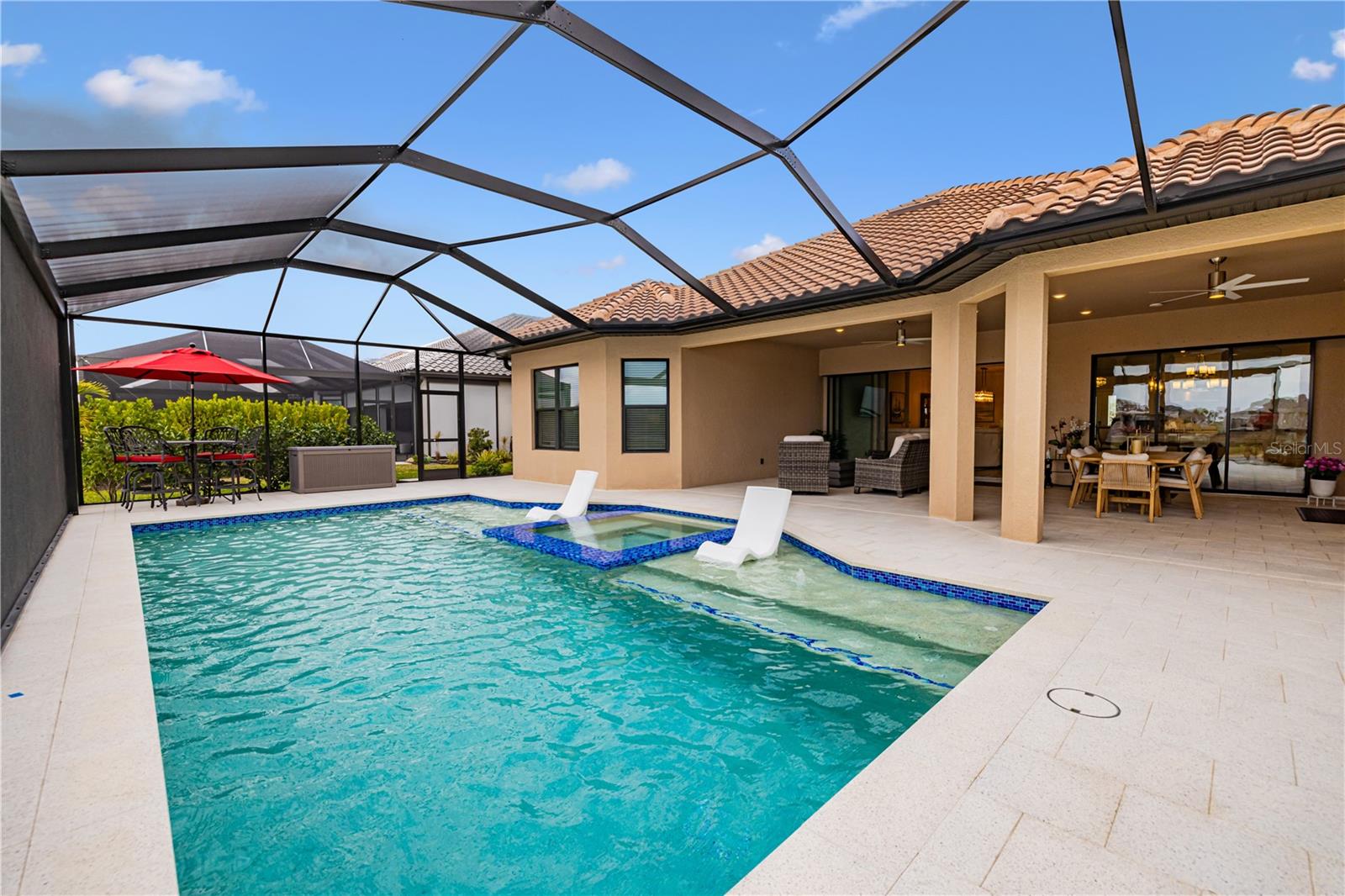 ESPLANADE LAKE CLUB 5 B - Residential