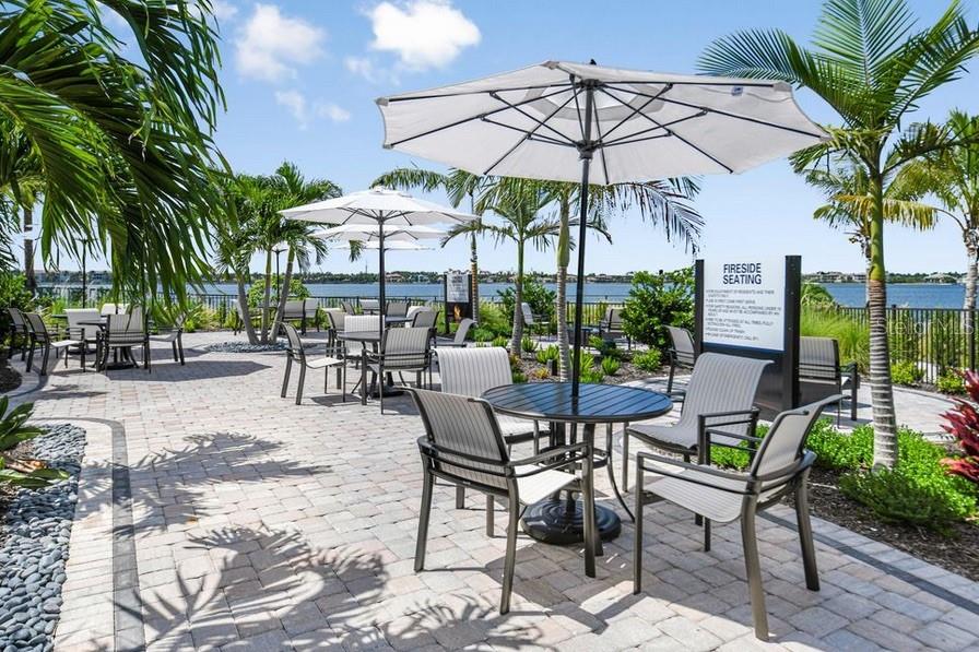 ESPLANADE LAKE CLUB 5 B - Residential