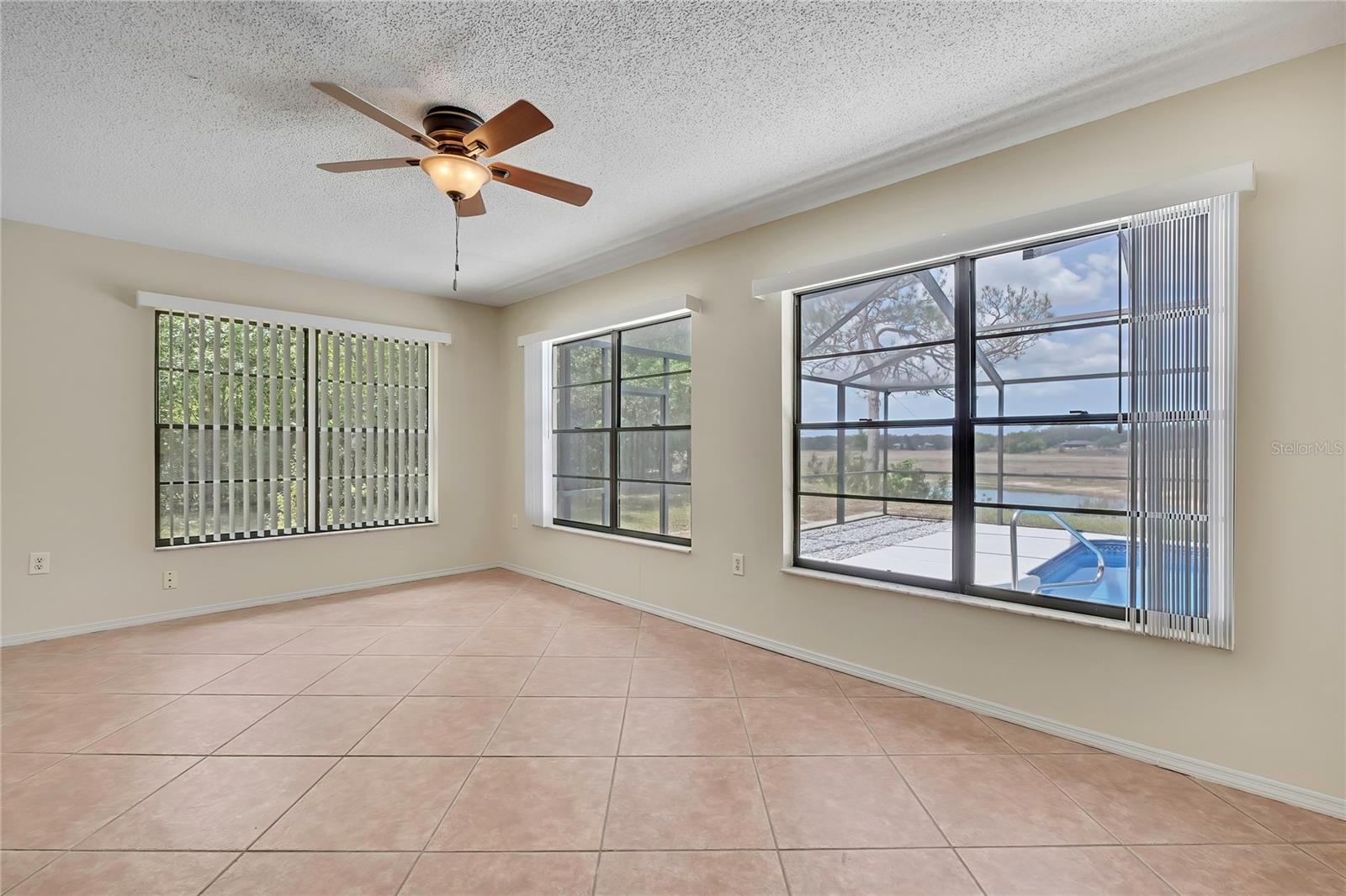 SPRING HILL - Residential