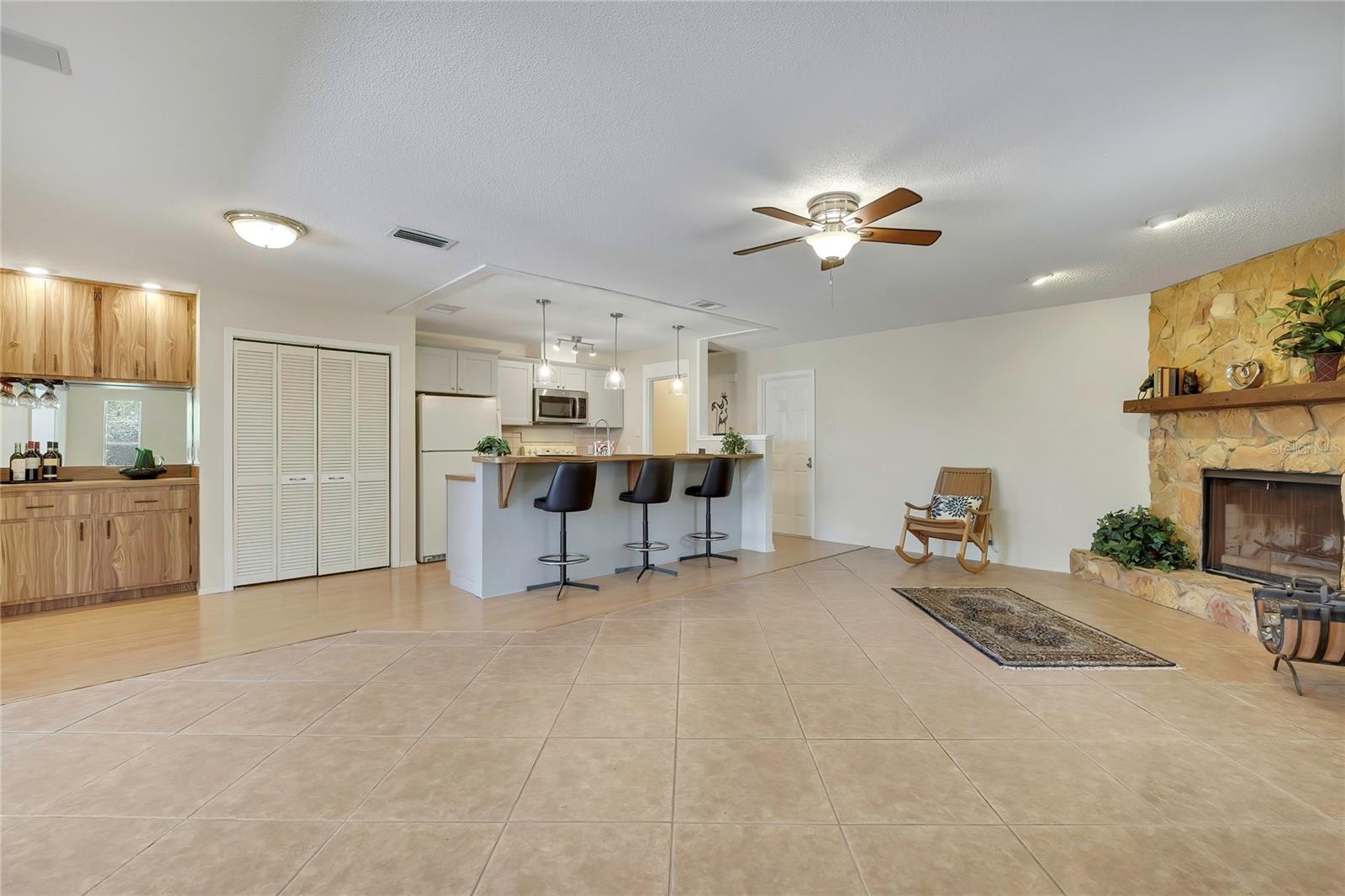 SPRING HILL - Residential