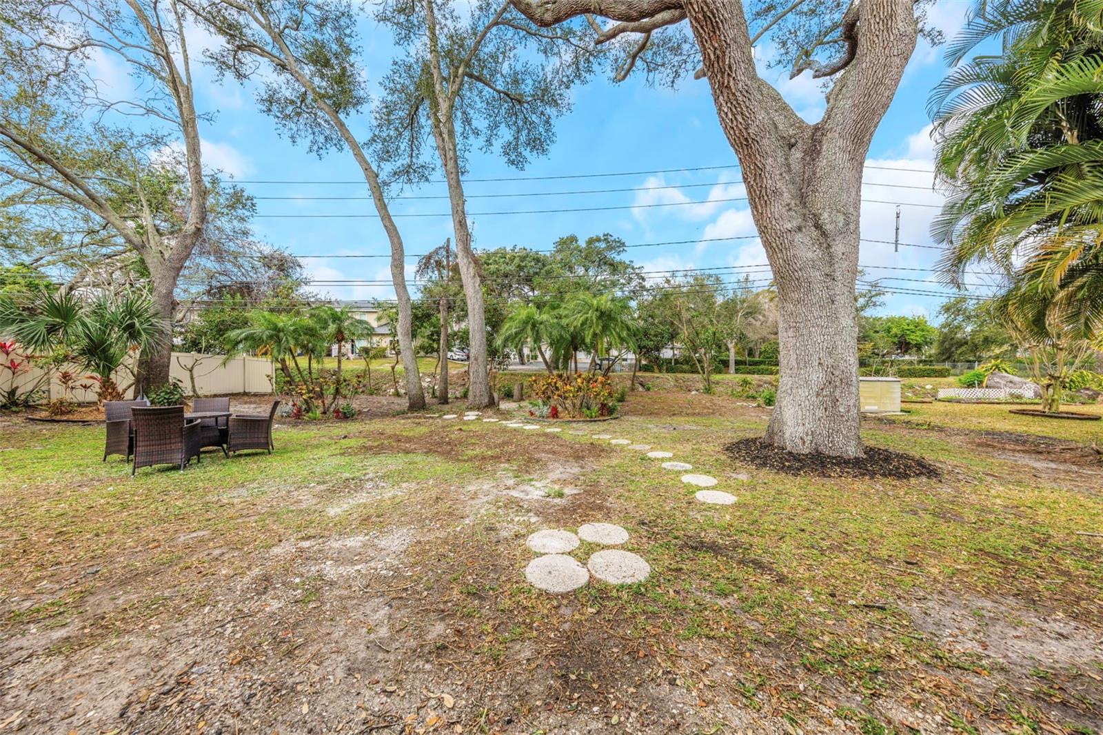 BARRINGTON HILLS - Residential