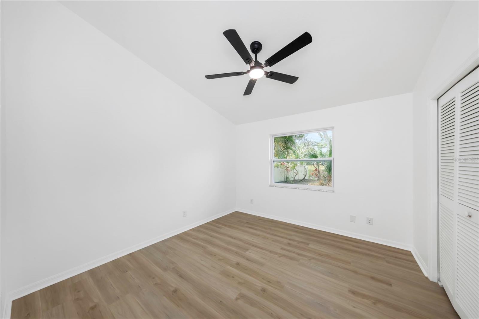 BARRINGTON HILLS - Residential