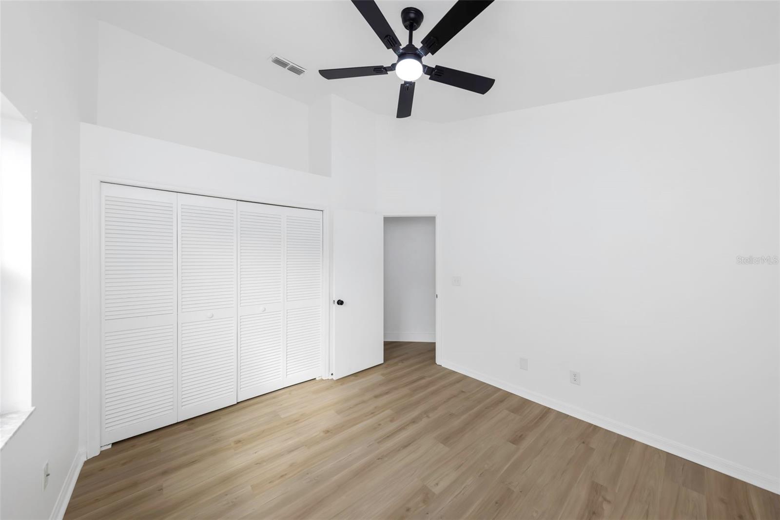 BARRINGTON HILLS - Residential