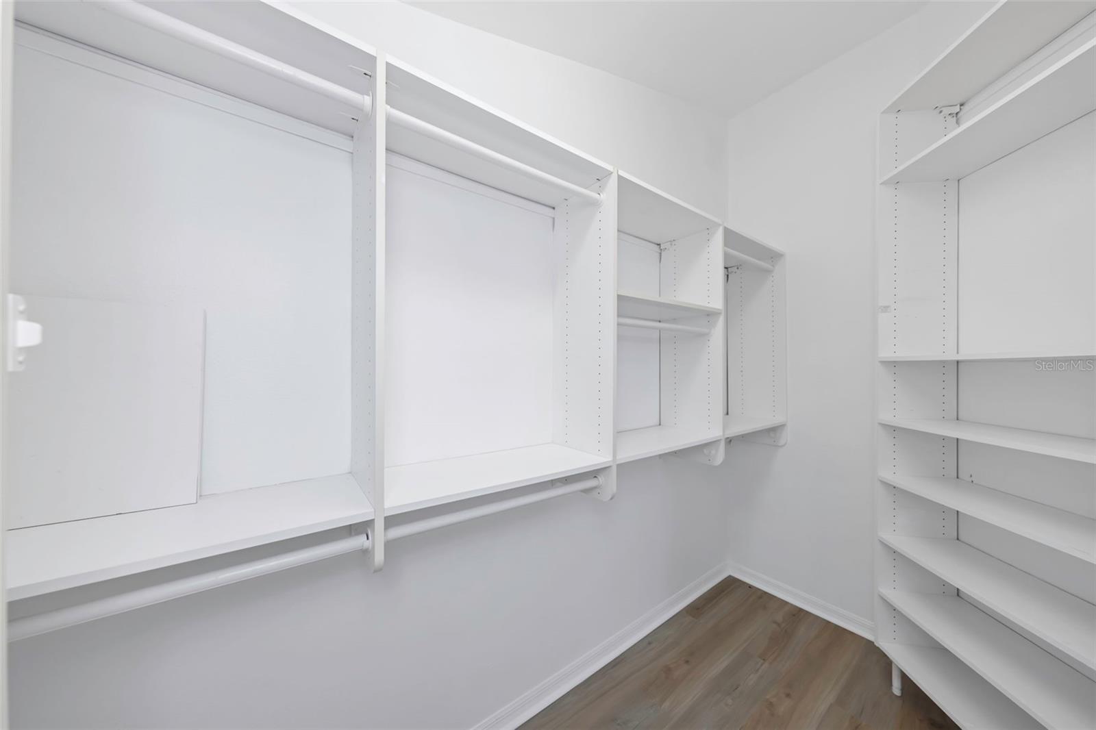 BARRINGTON HILLS - Residential