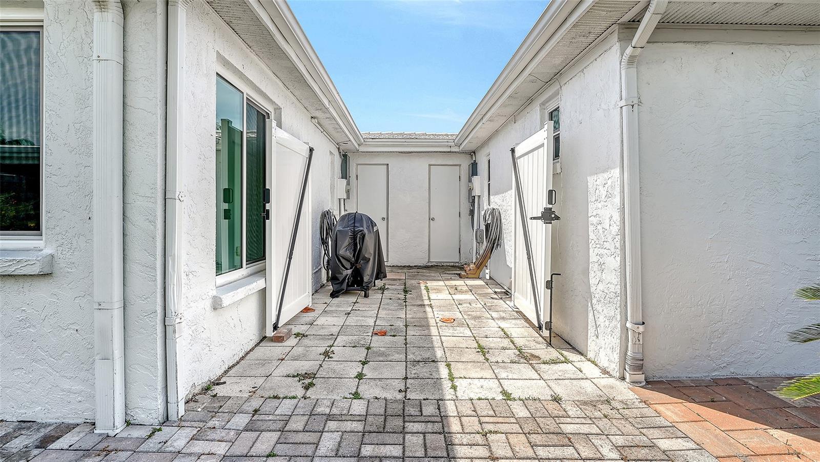 SPANISH MAIN YACHT CLUB CONDO - Residential
