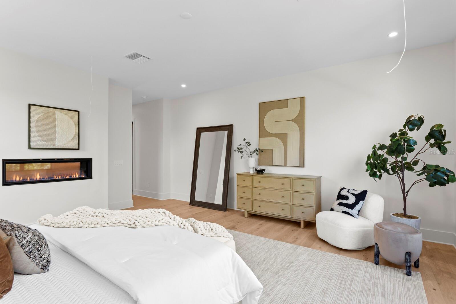 PICADILLY - Residential