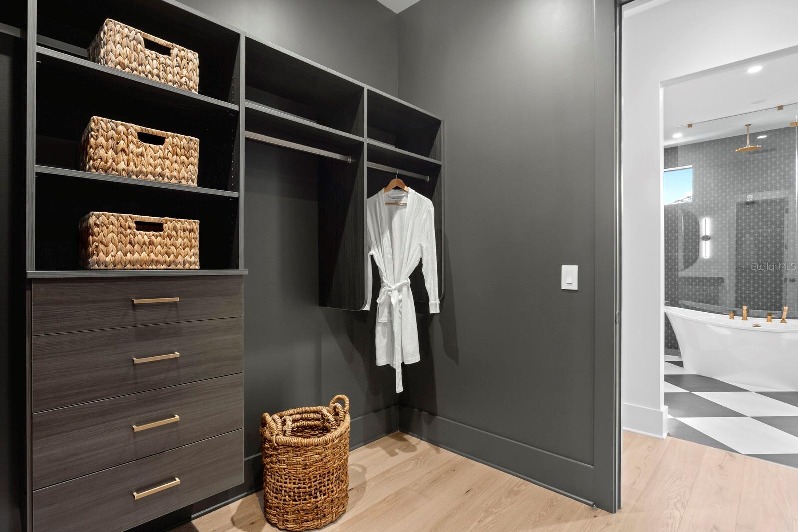 PICADILLY - Residential