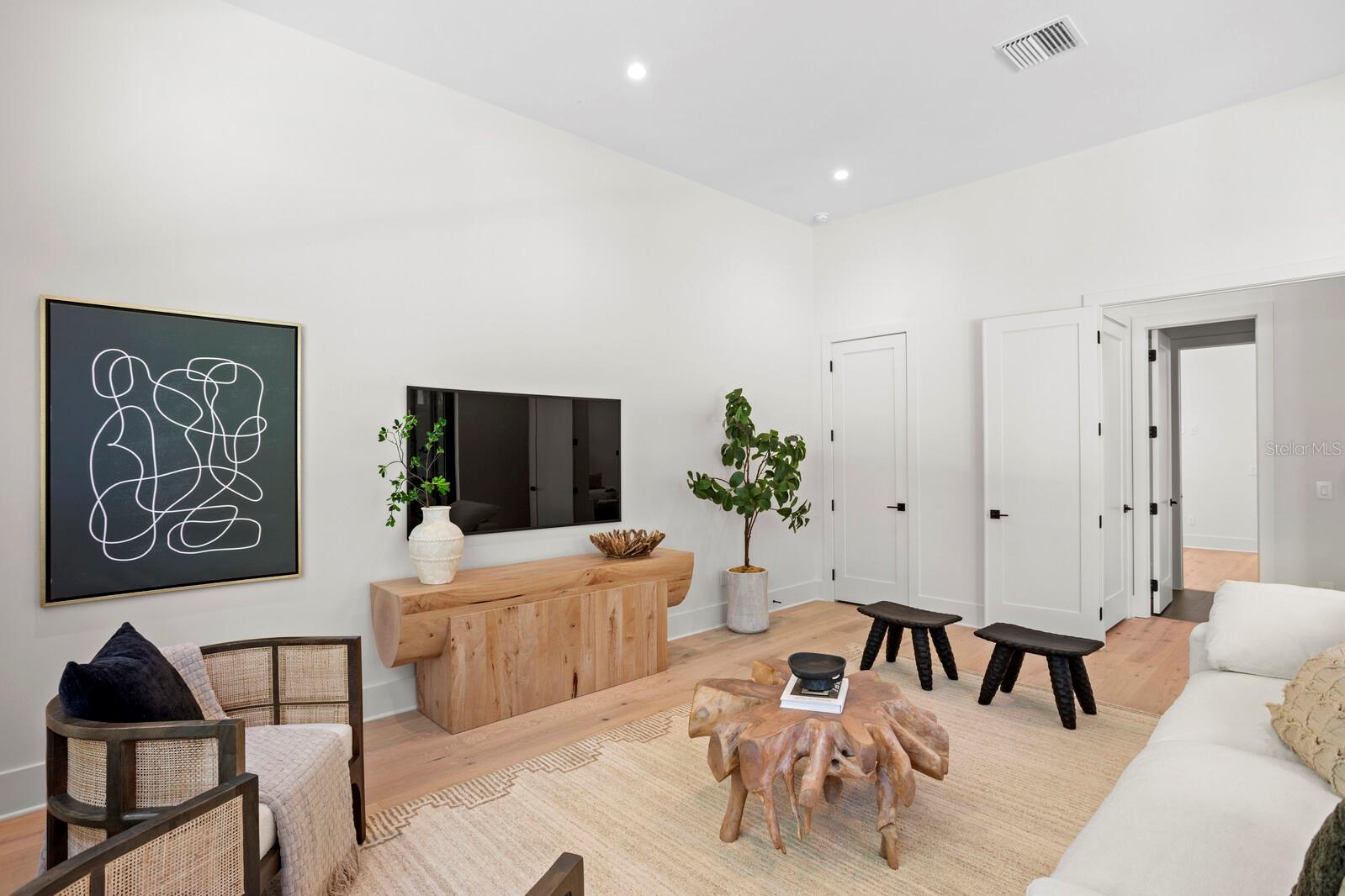 PICADILLY - Residential