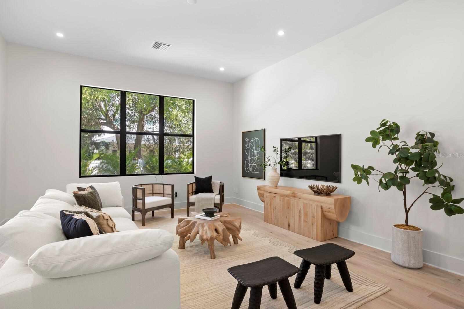 PICADILLY - Residential