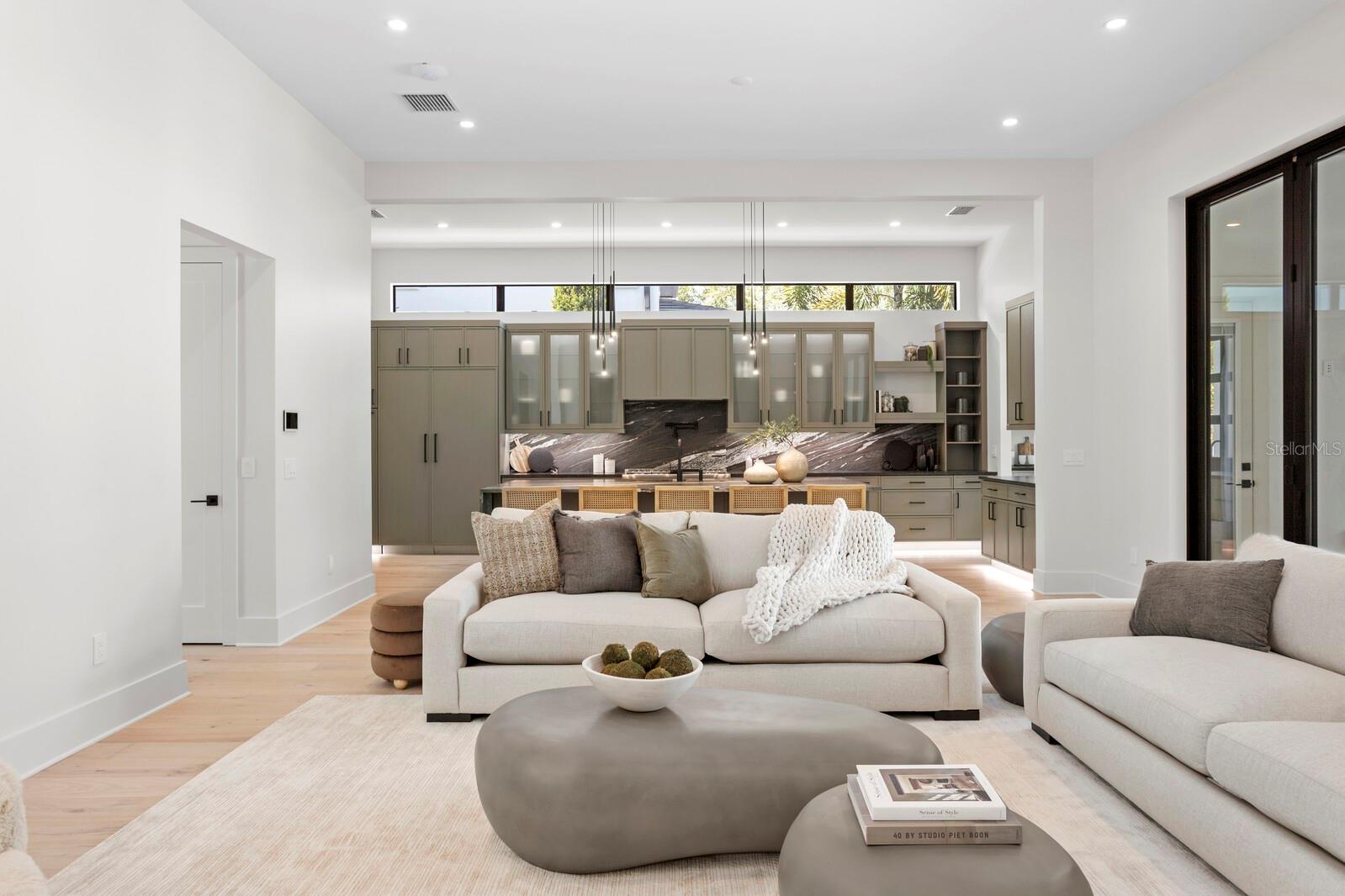 PICADILLY - Residential