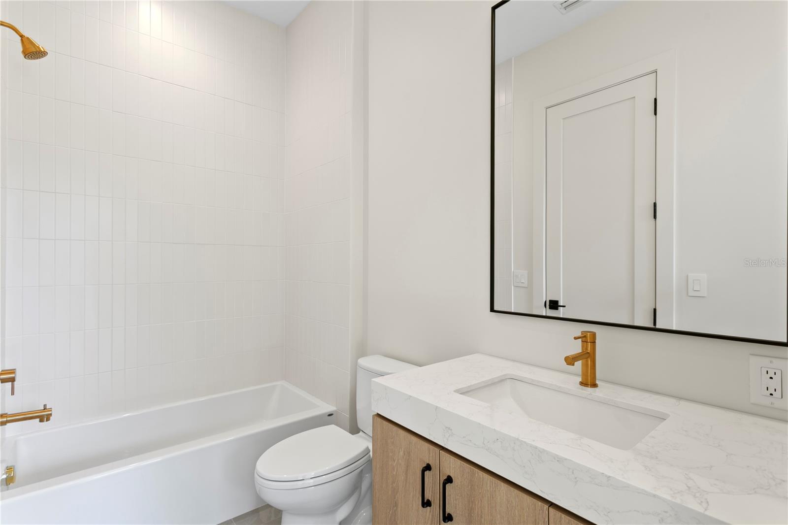 PICADILLY - Residential