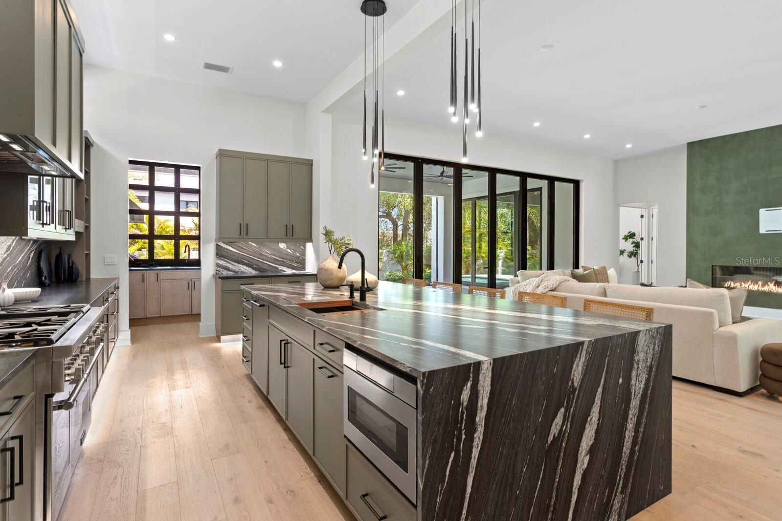 PICADILLY - Residential