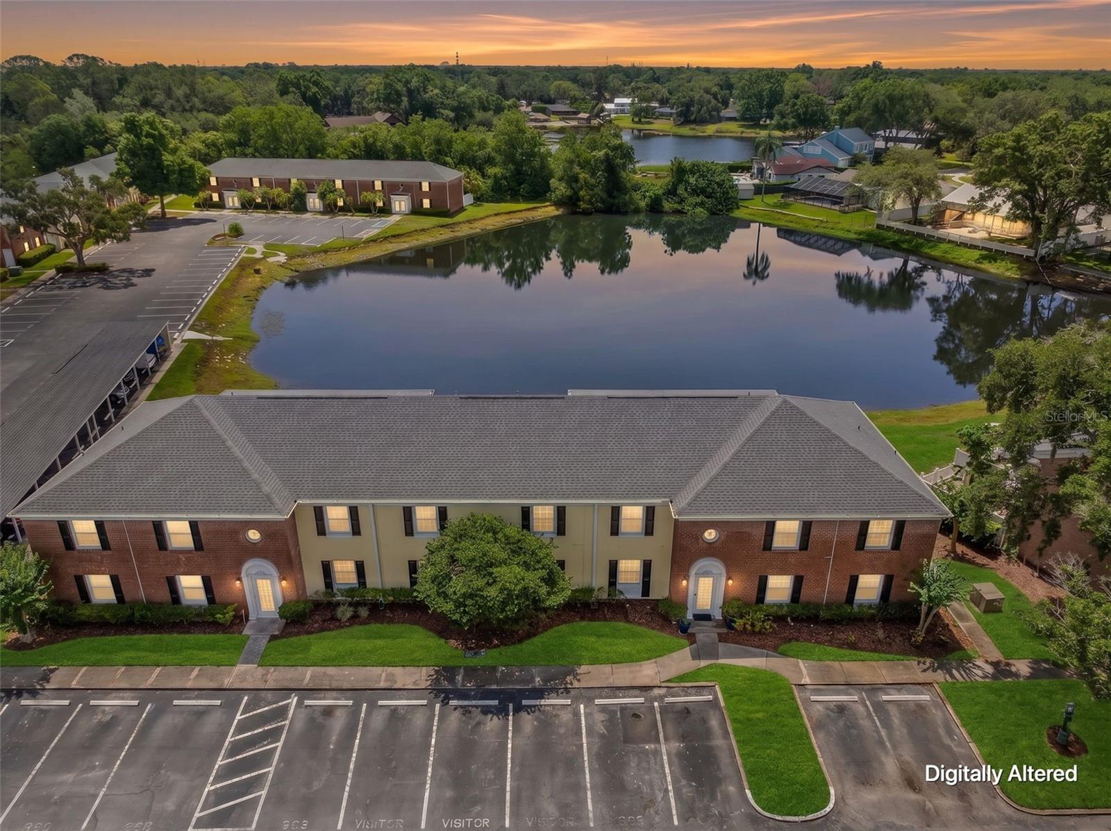 WHISPERING OAKS - Residential