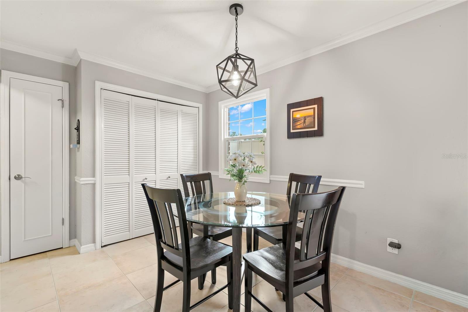 WHISPERING OAKS - Residential