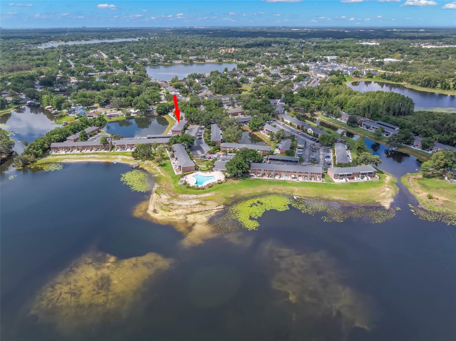 WHISPERING OAKS - Residential
