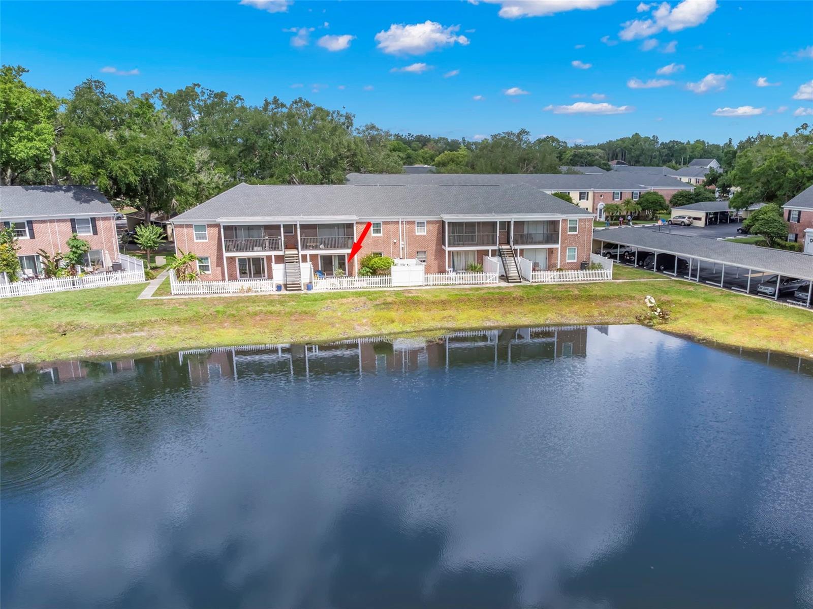WHISPERING OAKS - Residential