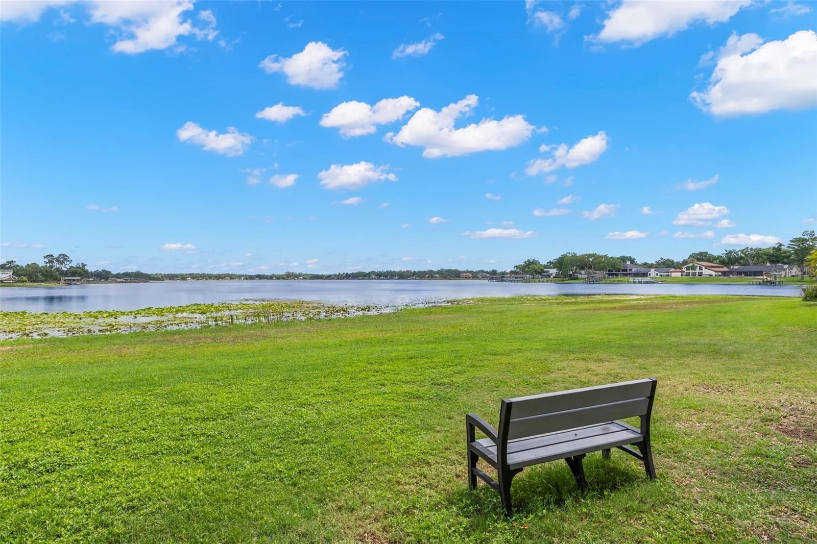 WHISPERING OAKS - Residential