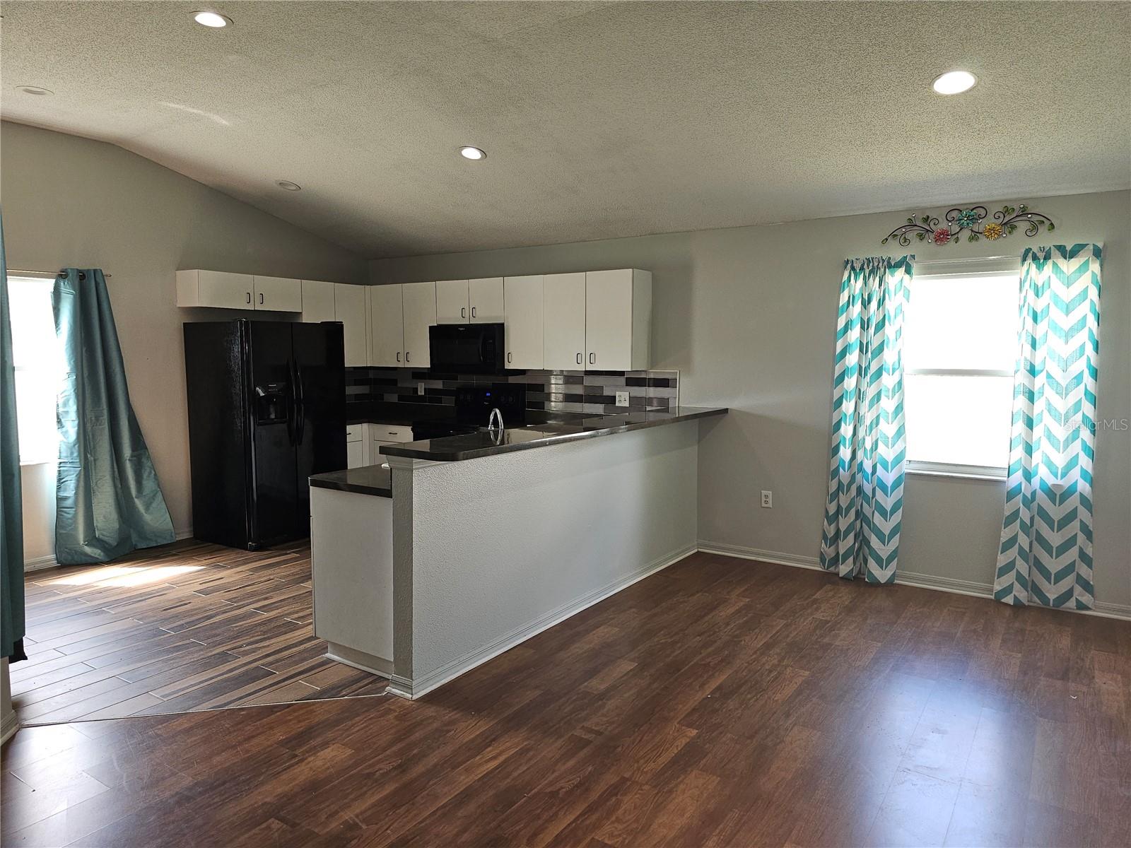 144 BRAD CIR
