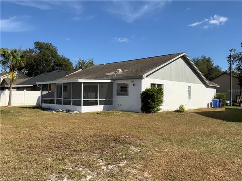 A home in VALRICO