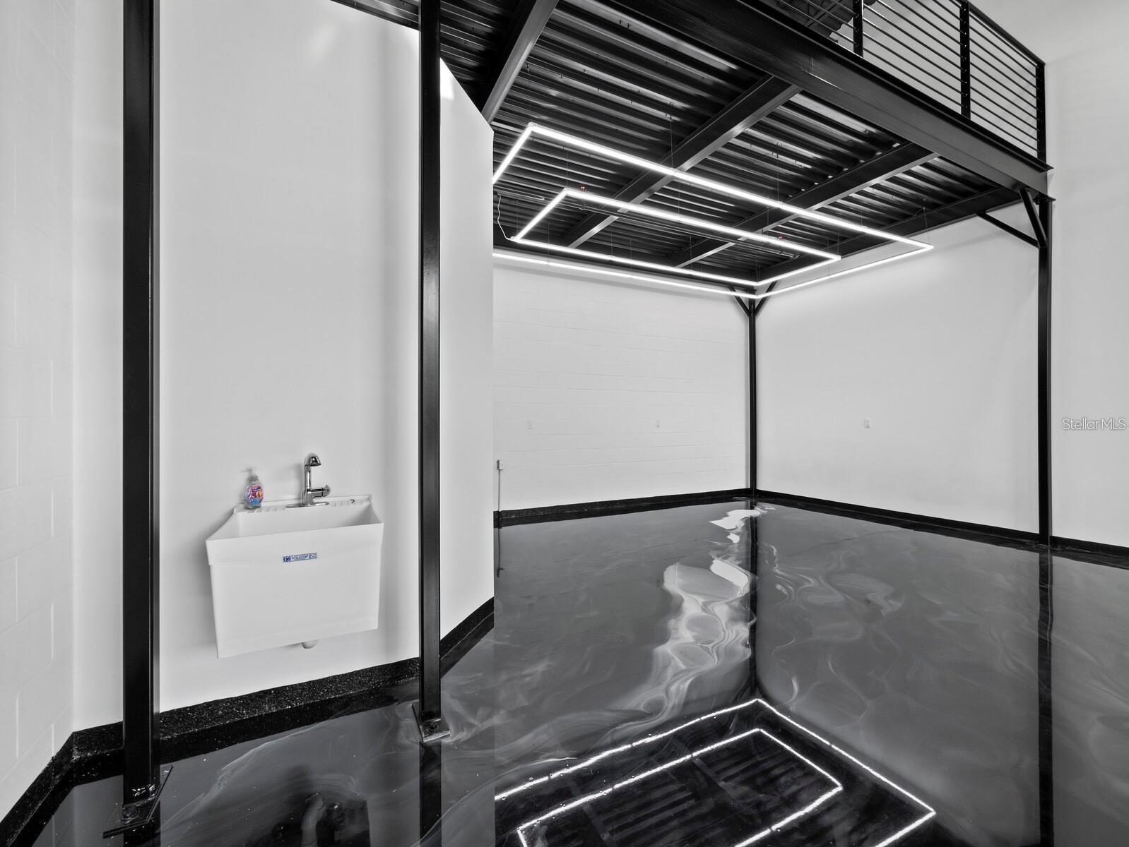 CAR BANK 2.0 - Residential