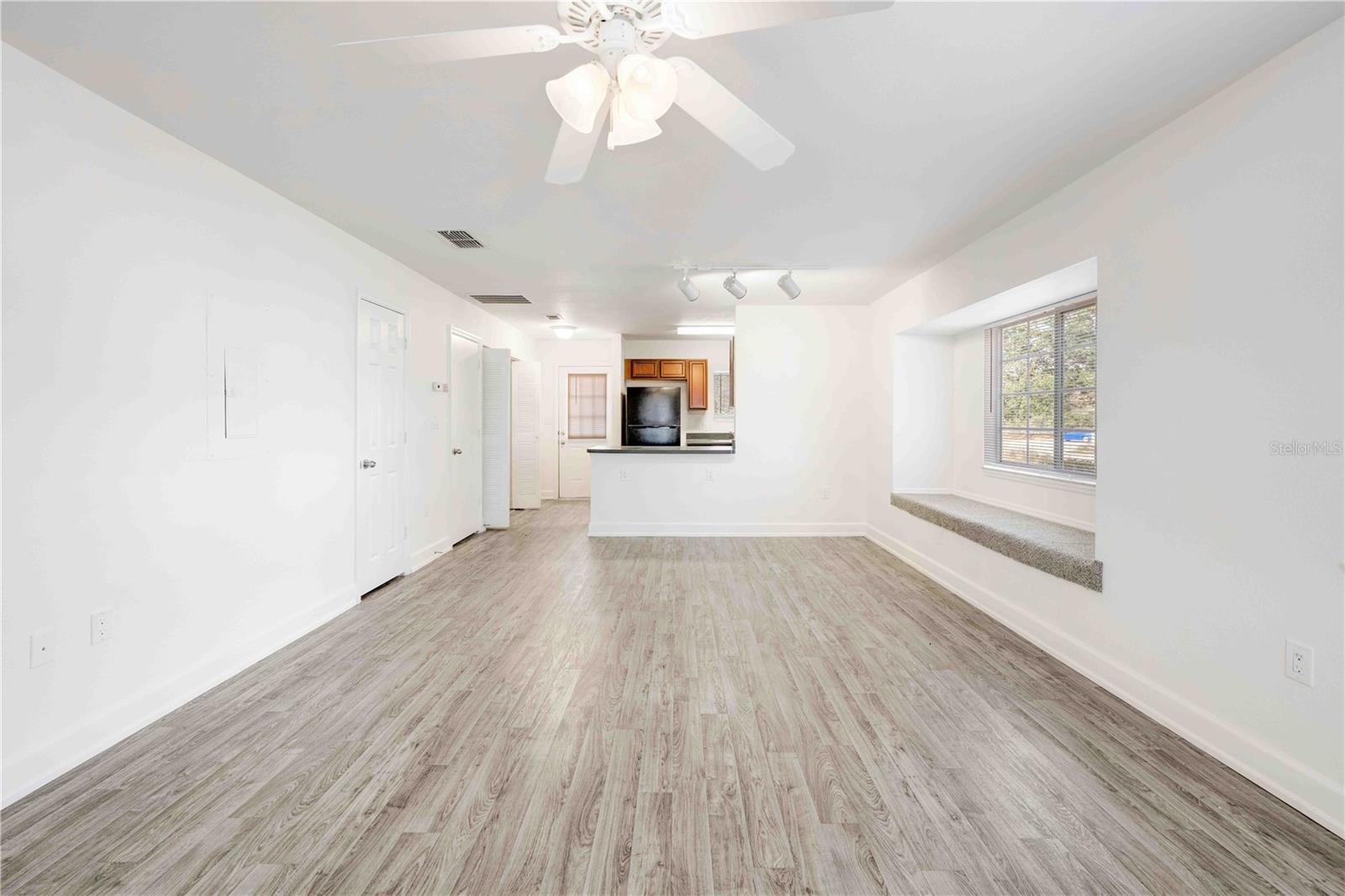 VILLAS AT SPRING HILL - Residential Lease
