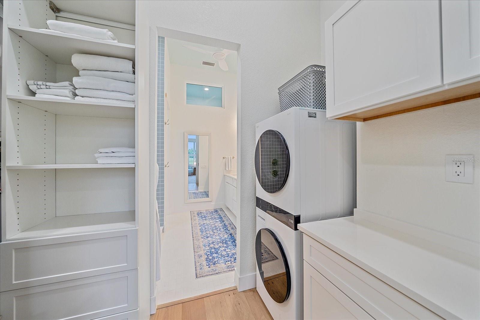 UNIVERSITY PARK COUNTRY CLUB - Residential