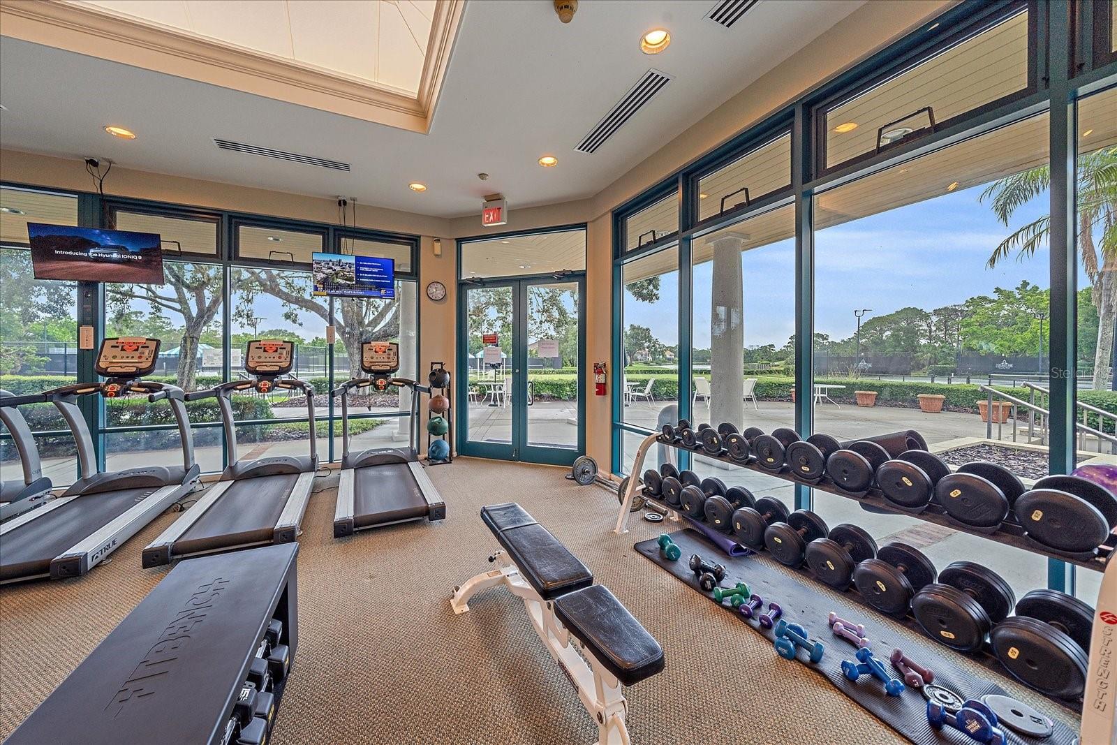 UNIVERSITY PARK COUNTRY CLUB - Residential