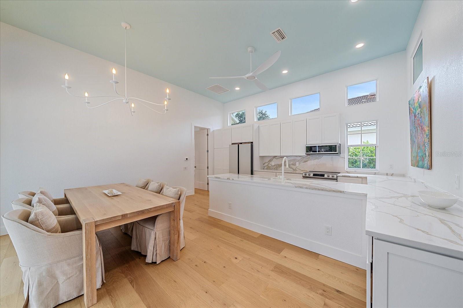 UNIVERSITY PARK COUNTRY CLUB - Residential