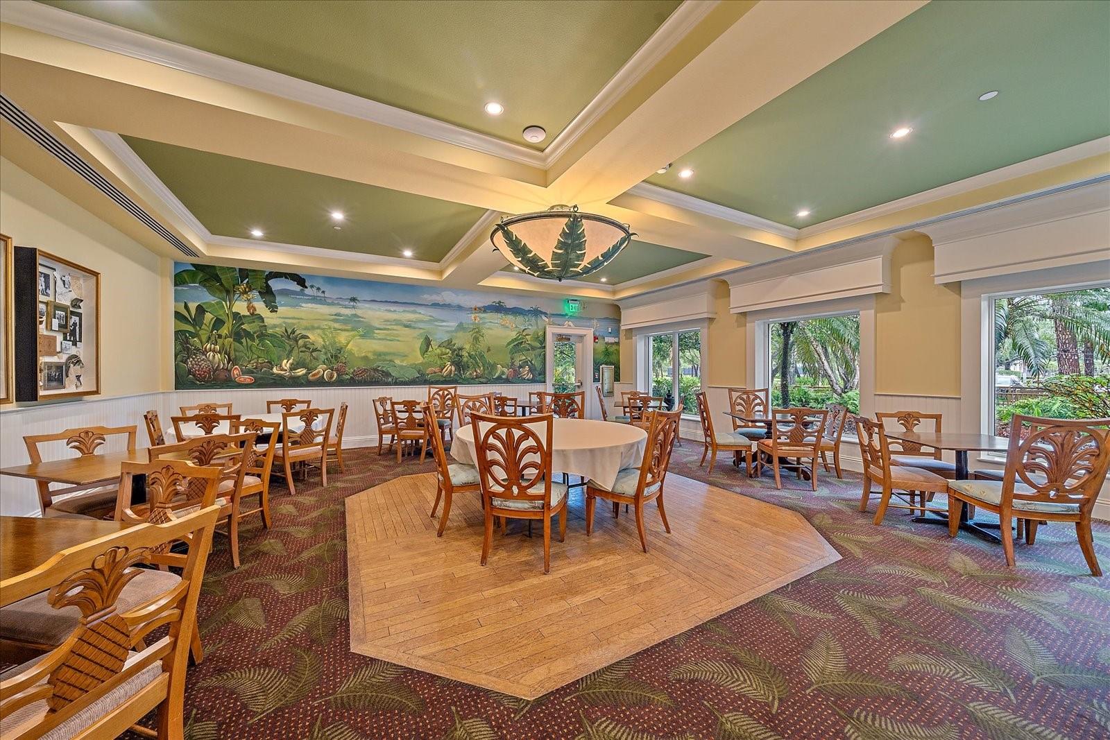 UNIVERSITY PARK COUNTRY CLUB - Residential