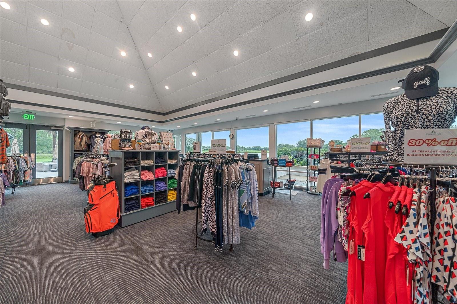 UNIVERSITY PARK COUNTRY CLUB - Residential