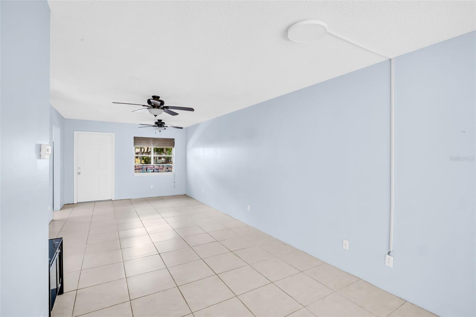 HILL CREST VILLAS - Residential