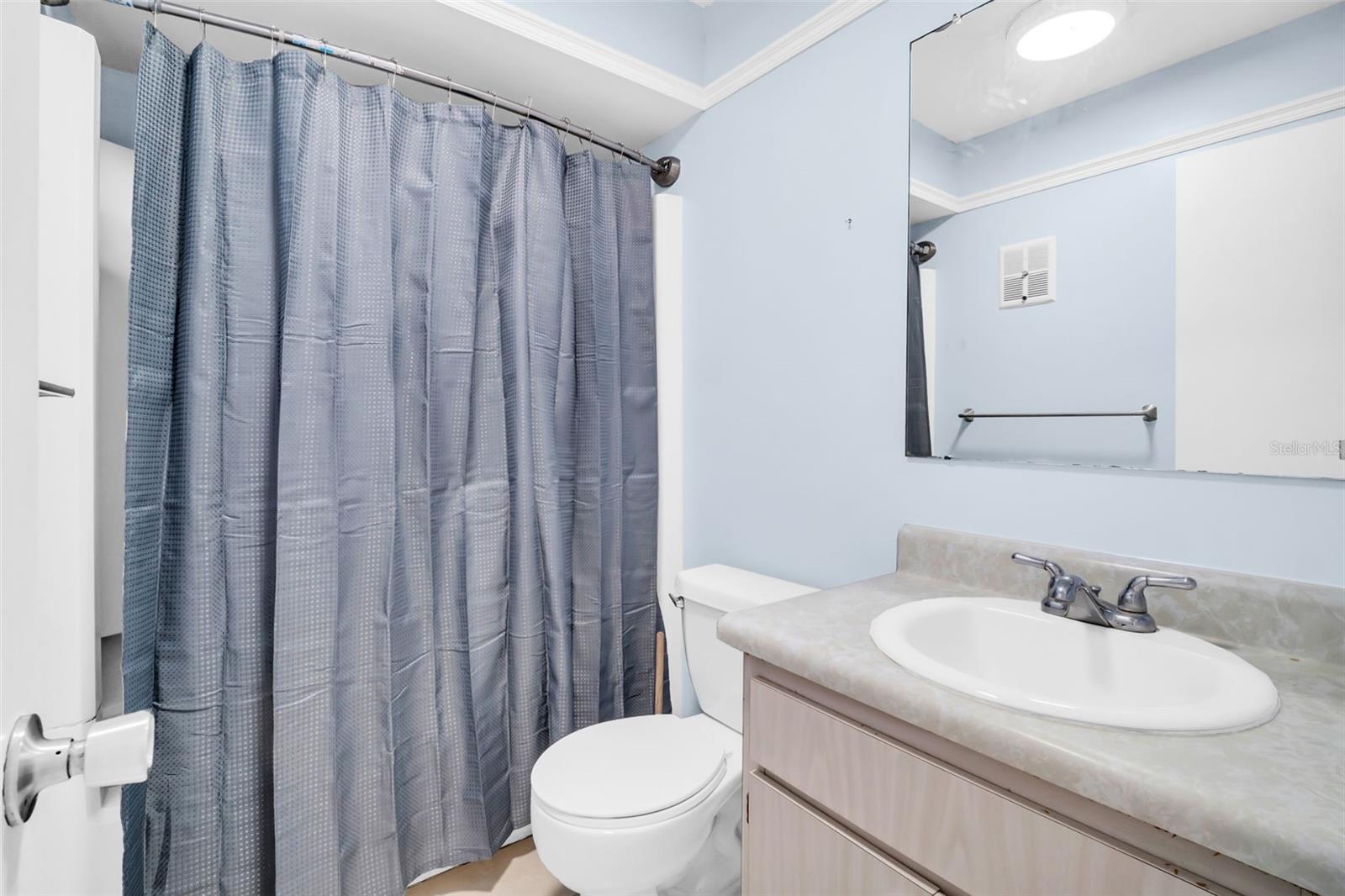 HILL CREST VILLAS - Residential