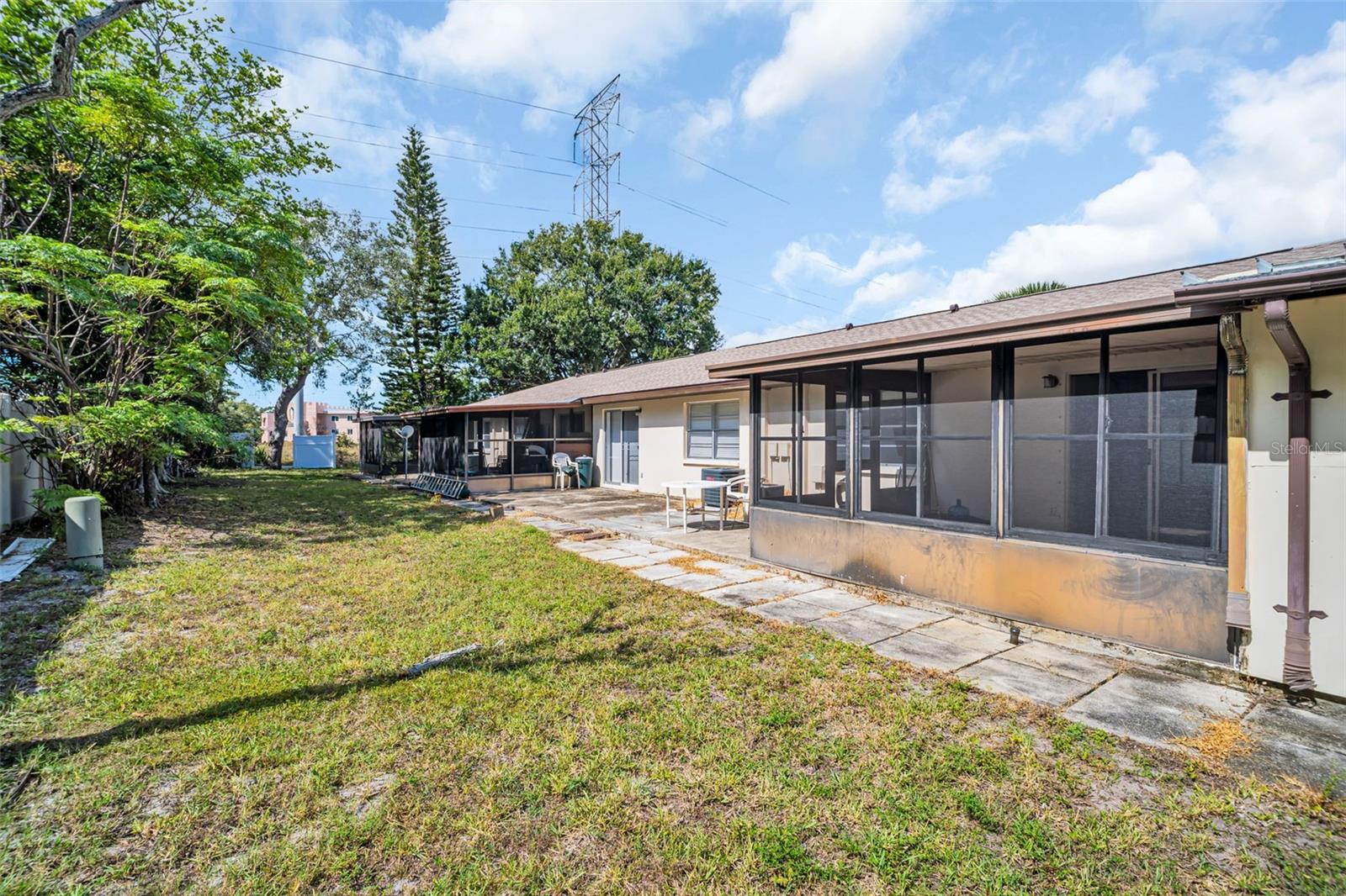 HILL CREST VILLAS - Residential